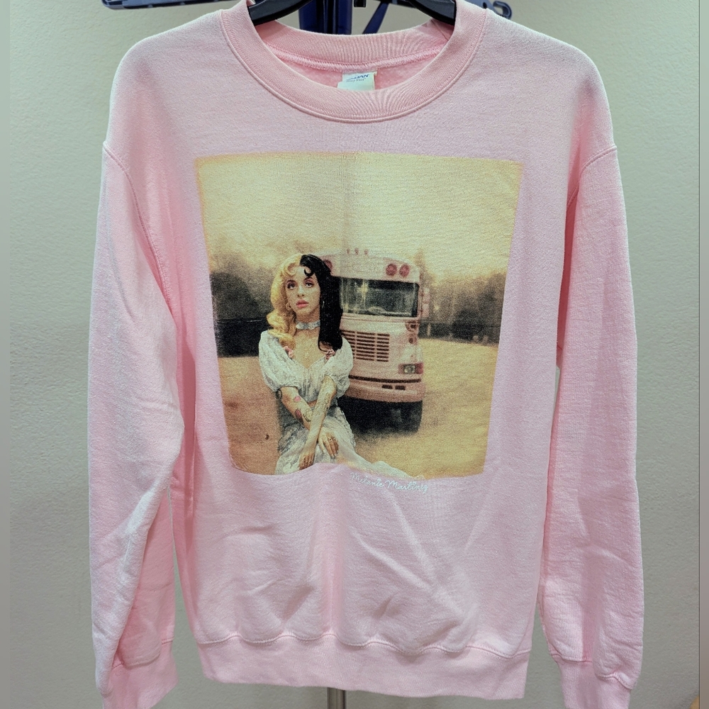 Melanie Martinez School Bus Girls Sweatshirt Size Small Pink